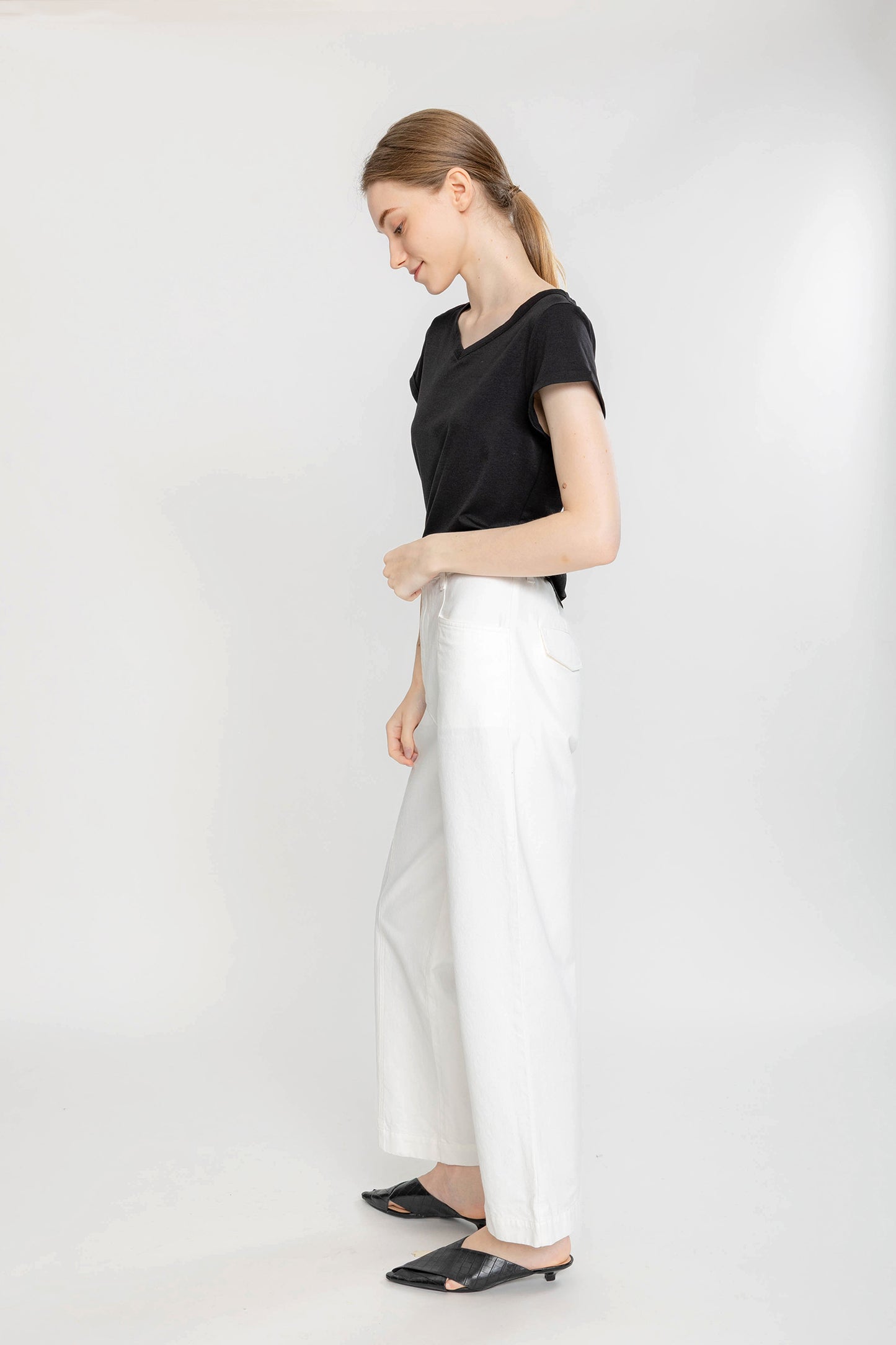 Wide V Jersey Tee - Black