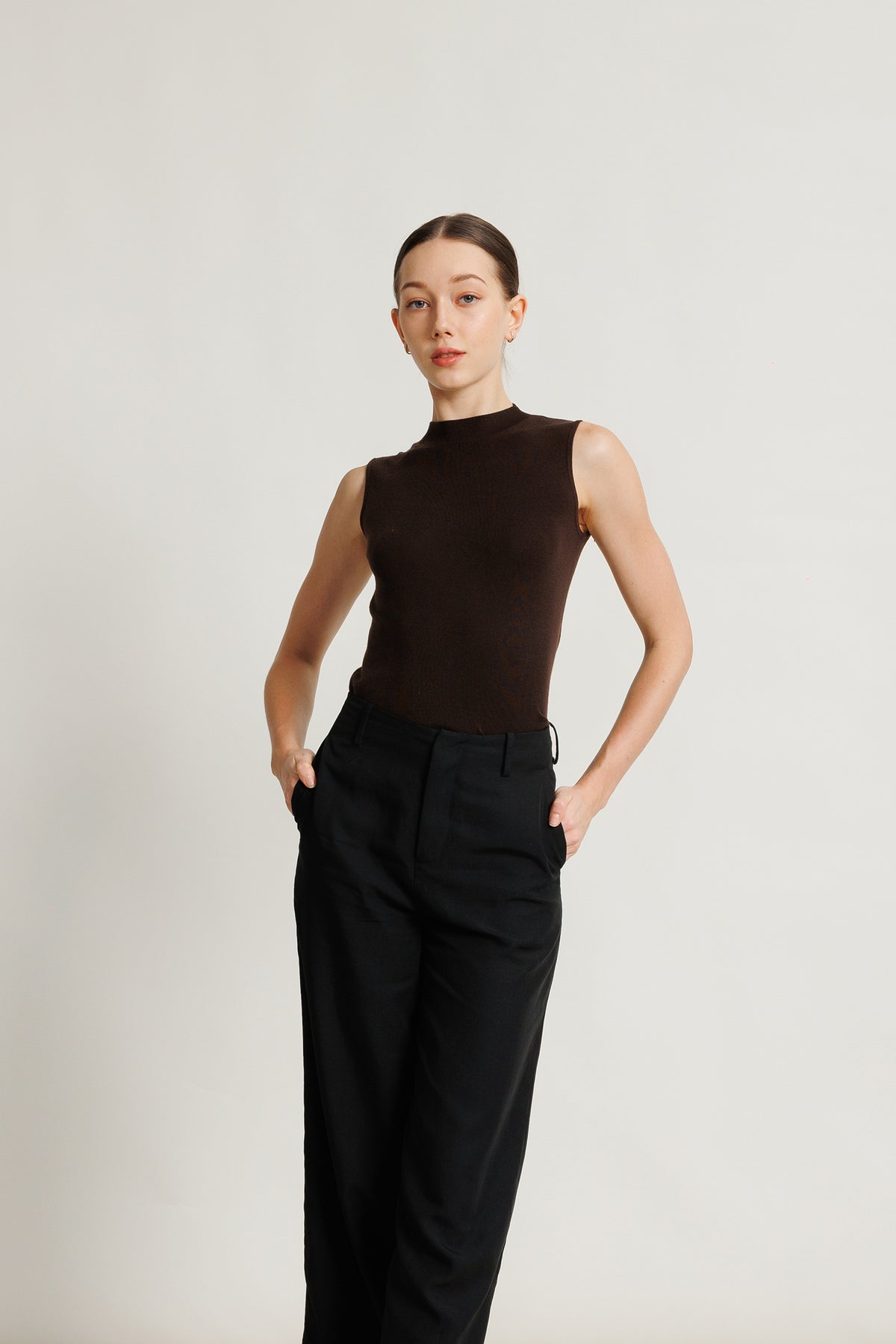 Mockneck Merino Vest - Chocolate