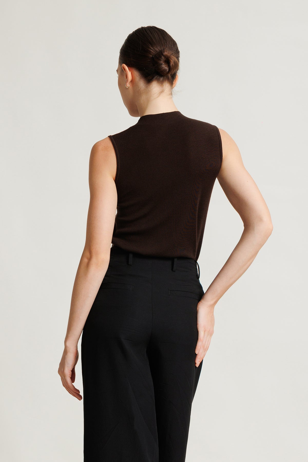 Mockneck Merino Vest - Chocolate