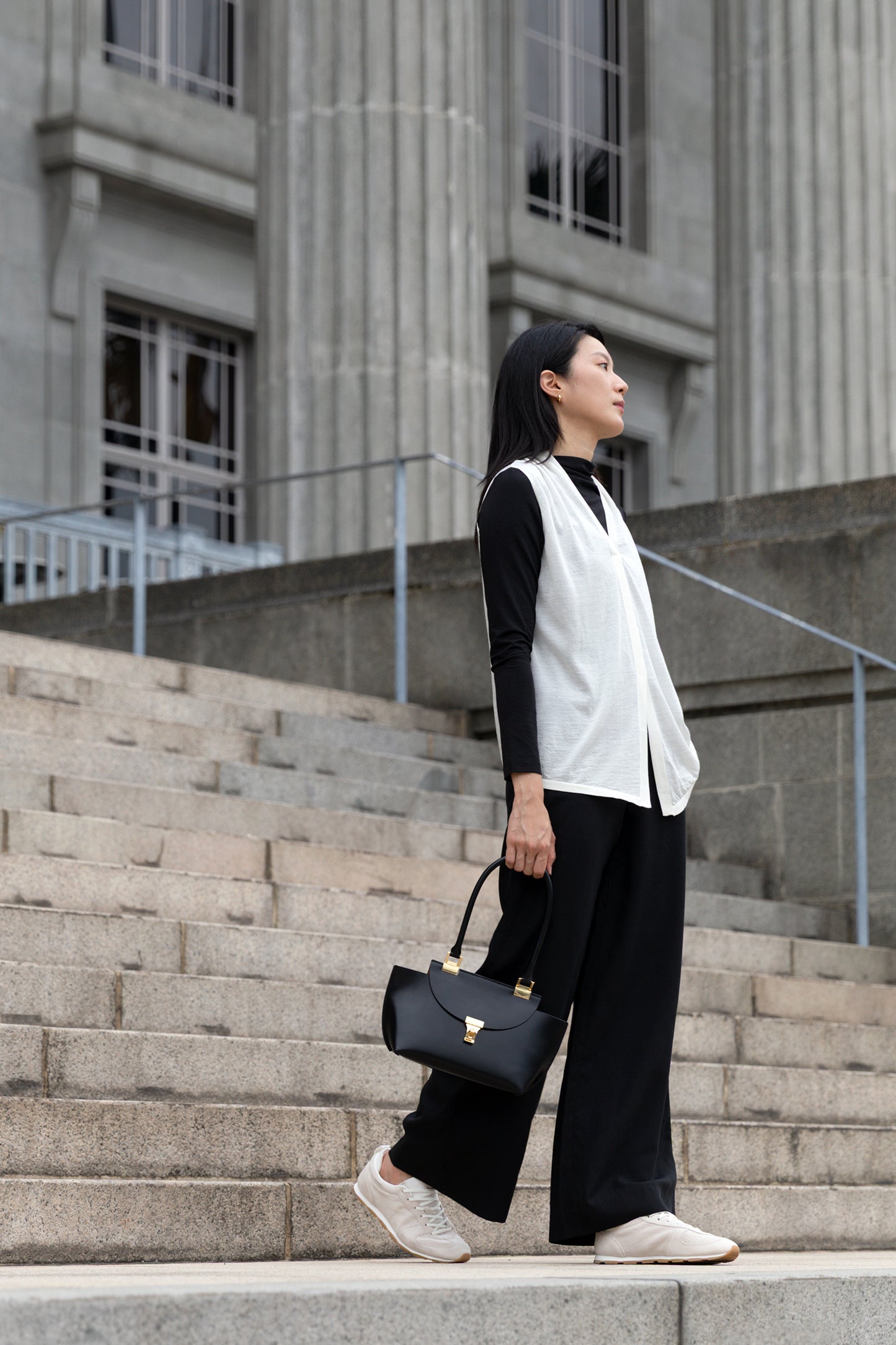 Split-hem Knit Vest - Cream